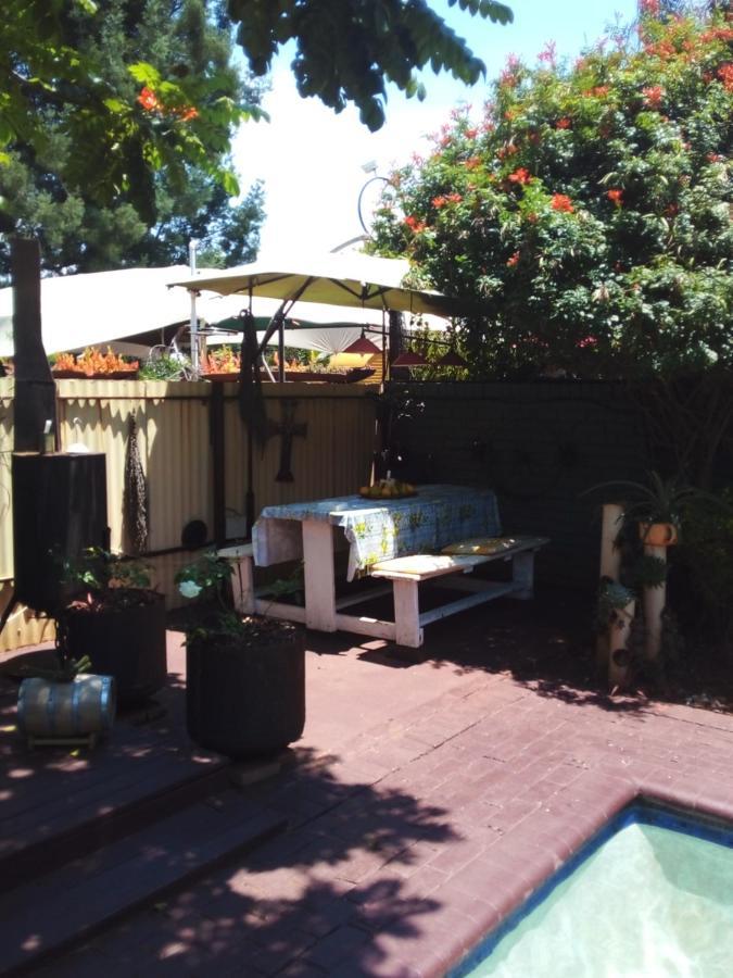 Africas Eden Guesthouse Mookgophong Exterior photo