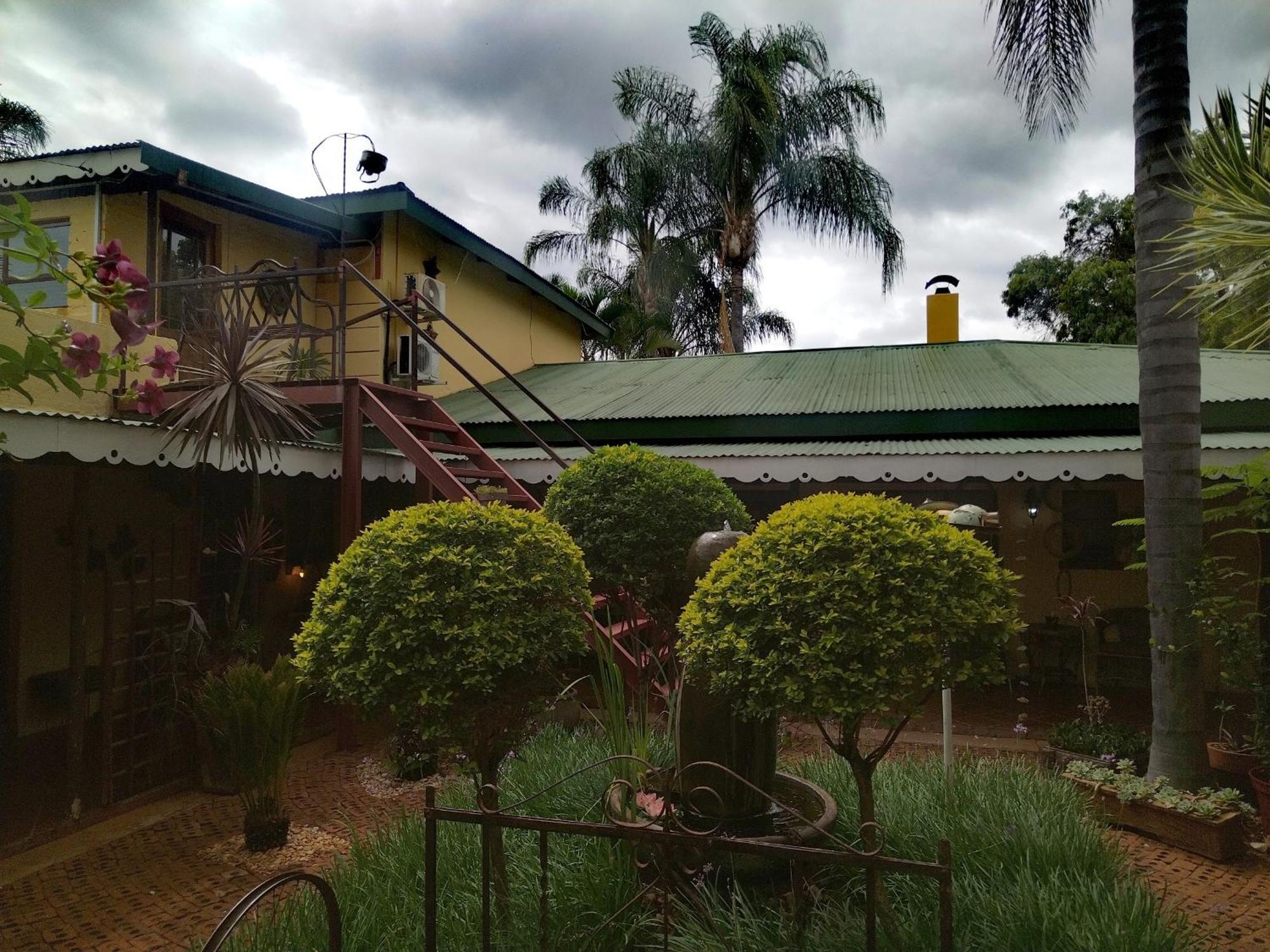 Africas Eden Guesthouse Mookgophong Exterior photo